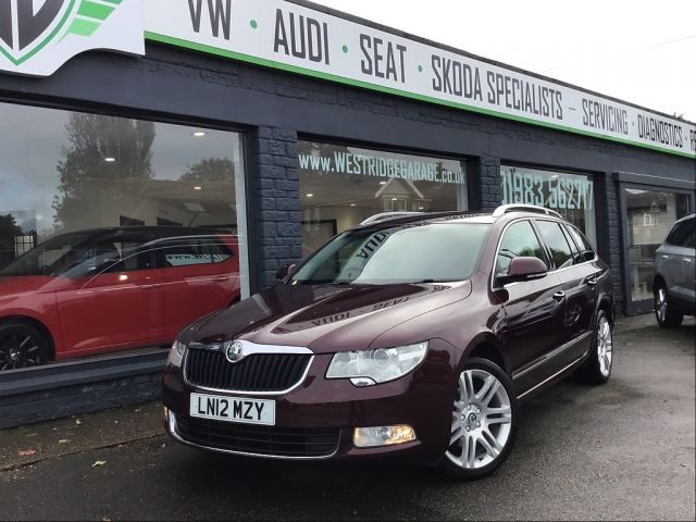 2012 (12) Skoda Superb 2.0 TDI Elegance Estate 5dr Diesel DSG 4WD Euro 5 (140 ps)